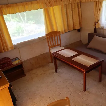 Privat Ave-mobilhaus Сasa de vacaciones